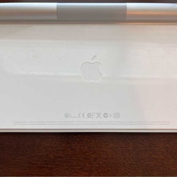 Apple Magic Mouse & Magic Keyboard wireless white not working! - Picture 3 of 7